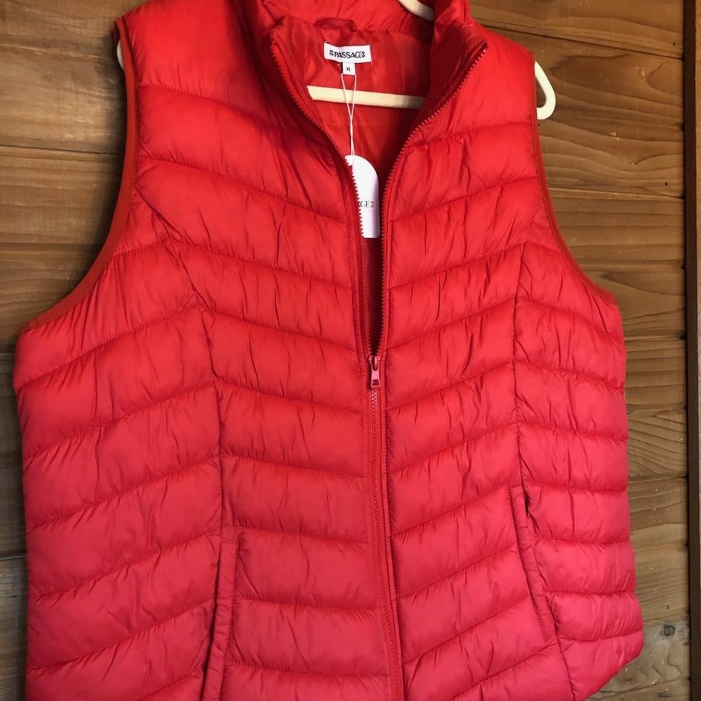 NWT Lightweight Red Puffer Vest XL